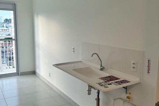 Apartamento à venda com 2 quartos, 38m² em Vila Carmosina, São Paulo