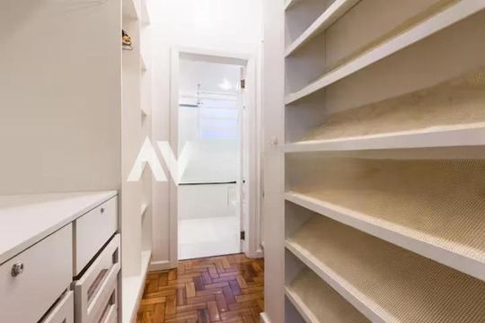 Apartamento à venda com 3 quartos, 120m² em Copacabana, Rio de Janeiro
