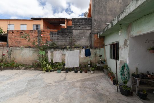 Vista Quarto 2 de casa para alugar com 2 quartos, 300m² em Limoeiro, São Paulo