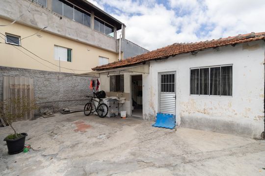 Quintal de casa para alugar com 2 quartos, 300m² em Limoeiro, São Paulo