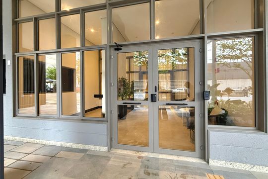 Fachada de apartamento à venda com 2 quartos, 66m² em Santo Amaro, São Paulo