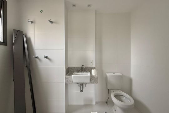Banheiro Suíte de apartamento à venda com 2 quartos, 66m² em Santo Amaro, São Paulo