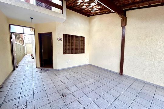 Garagem de casa para alugar com 2 quartos, 110m² em Vila Barros, Guarulhos