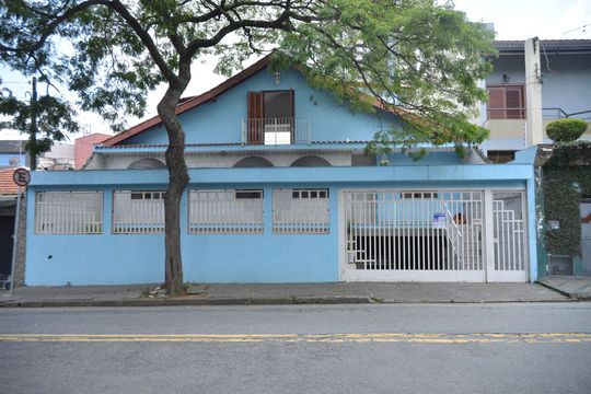 Fachada de casa à venda com 3 quartos, 230m² em Vila Homero Thon, Santo André