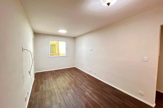 Sala de apartamento à venda com 2 quartos, 62m² em Jardim Barbosa, Guarulhos