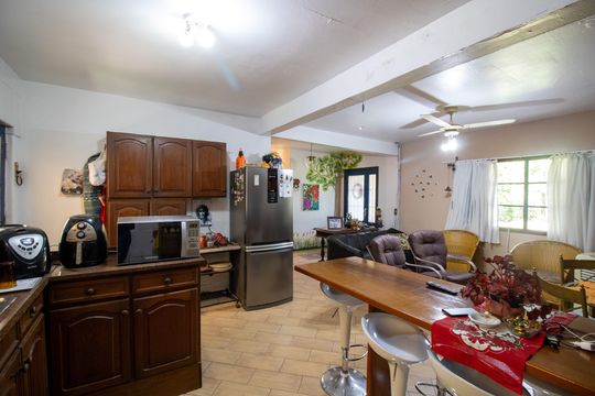 Cozinha de casa à venda com 3 quartos, 100m² em Vila Nova, Porto Alegre