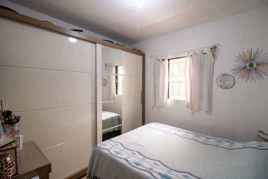 Quarto 1 de casa à venda com 3 quartos, 100m² em Vila Nova, Porto Alegre