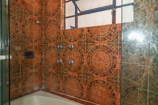 Banheiro de casa à venda com 4 quartos, 240m² em Petrópolis, Porto Alegre