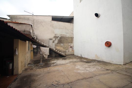 Quintal de casa à venda com 2 quartos, 105m² em Santa Cruz Industrial, Contagem