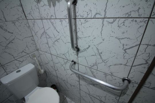 Banheiro de casa para alugar com 2 quartos, 105m² em Santa Cruz Industrial, Contagem