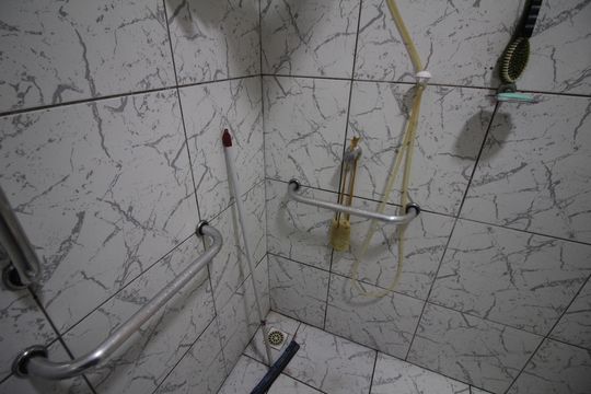 Banheiro de casa à venda com 2 quartos, 105m² em Santa Cruz Industrial, Contagem