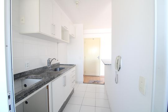 Cozinha de apartamento à venda com 2 quartos, 55m² em Interlagos, São Paulo