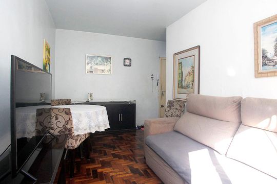 Sala de apartamento à venda com 3 quartos, 87m² em Petrópolis, Porto Alegre