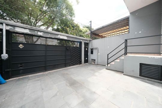 Garagem de casa à venda com 3 quartos, 111m² em Cidade Patriarca, São Paulo