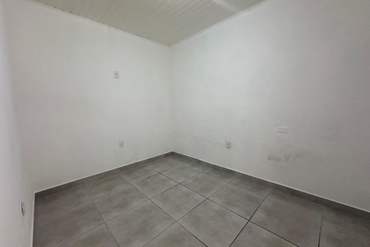 Quarto de casa para alugar com 1 quarto, 45m² em Jardim Julio, Barueri