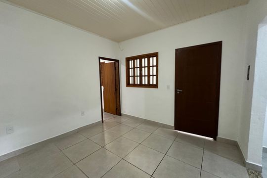 Sala de casa para alugar com 1 quarto, 45m² em Jardim Julio, Barueri