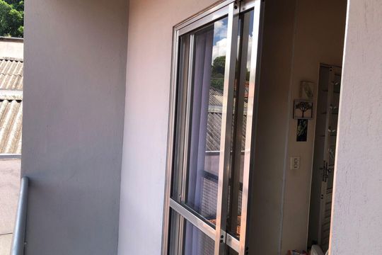 Casa à venda com 4 quartos, 142m² em Vila Anglo Brasileira, São Paulo