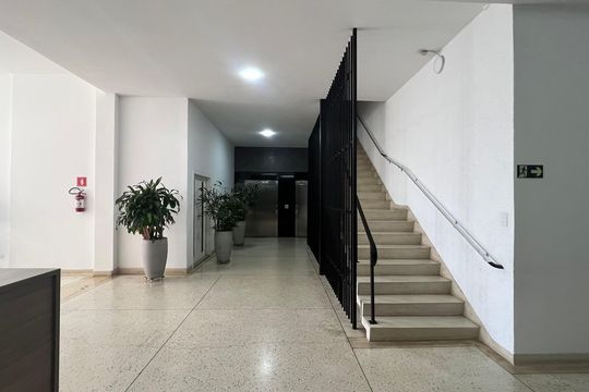 Hall de entrada de apartamento para alugar com 2 quartos, 82m² em Pompeia, São Paulo