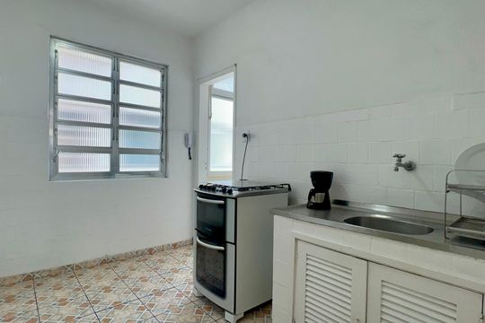 Cozinha de apartamento para alugar com 2 quartos, 82m² em Pompeia, São Paulo