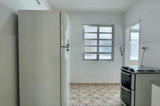 Cozinha de apartamento para alugar com 2 quartos, 82m² em Pompeia, São Paulo
