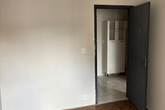 Quarto de apartamento para alugar com 1 quarto, 34m² em Cambuí, Campinas
