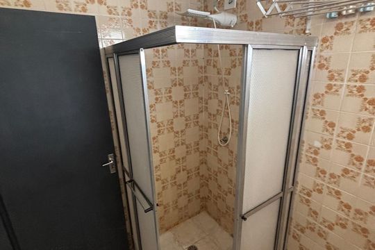 Banheiro de apartamento para alugar com 1 quarto, 34m² em Cambuí, Campinas