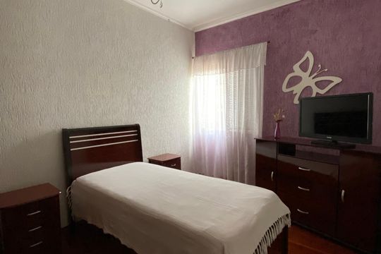 Casa à venda com 3 quartos, 171m² em Vila Santa Rosa, Jundiaí
