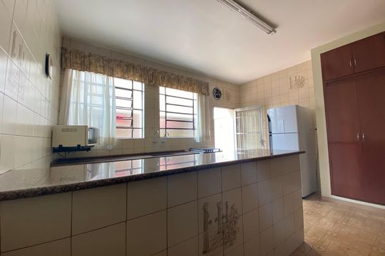 Casa à venda com 3 quartos, 171m² em Vila Santa Rosa, Jundiaí