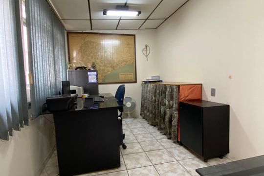 Casa à venda com 3 quartos, 171m² em Vila Santa Rosa, Jundiaí
