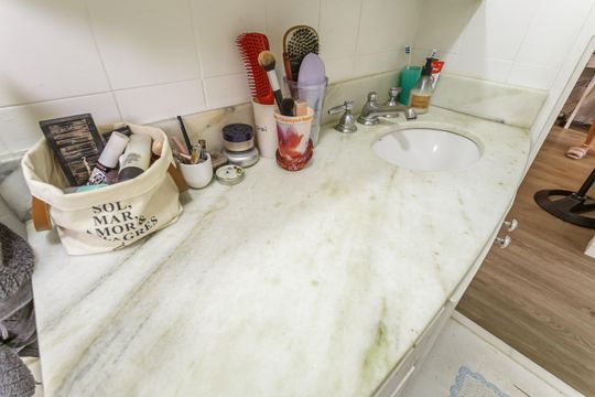 Banheiro de apartamento à venda com 2 quartos, 52m² em Itaim Bibi, São Paulo