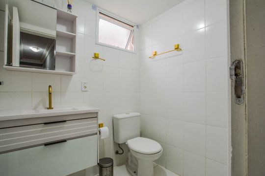 Banheiro de apartamento à venda com 2 quartos, 59m² em Parque Erasmo Assunção, Santo André