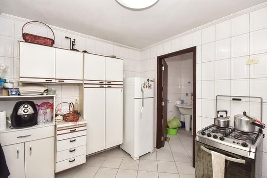 Cozinha de casa à venda com 3 quartos, 125m² em Jardim Monte Kemel, São Paulo