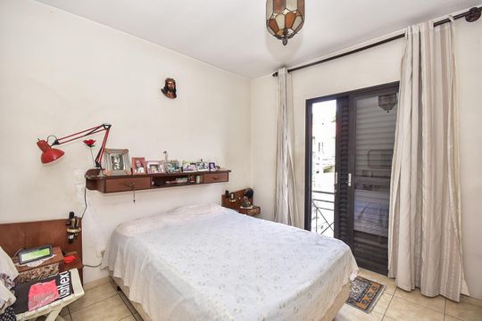 Suíte de casa à venda com 3 quartos, 125m² em Jardim Monte Kemel, São Paulo