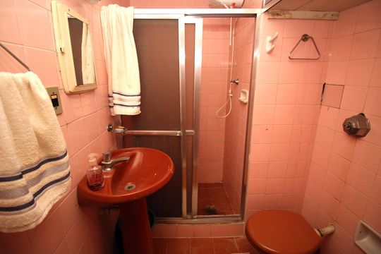 Banheiro de apartamento à venda com 2 quartos, 55m² em Madureira, Rio de Janeiro