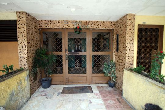 Fachada e portaria de apartamento à venda com 2 quartos, 55m² em Madureira, Rio de Janeiro