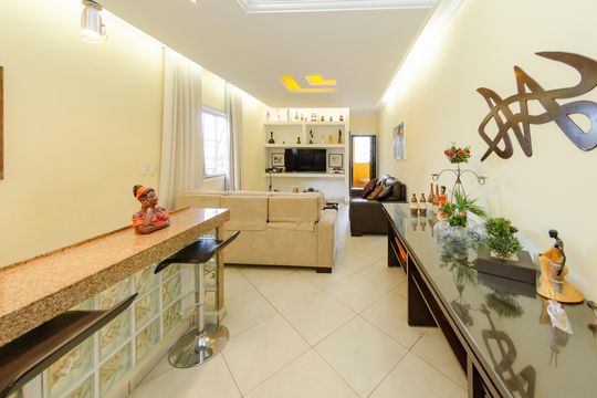 Casa para alugar com 4 quartos, 560m² em Marajó, Belo Horizonte