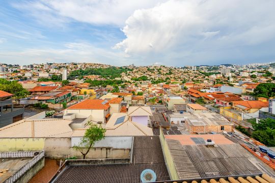 Vista de casa para alugar com 4 quartos, 560m² em Marajó, Belo Horizonte