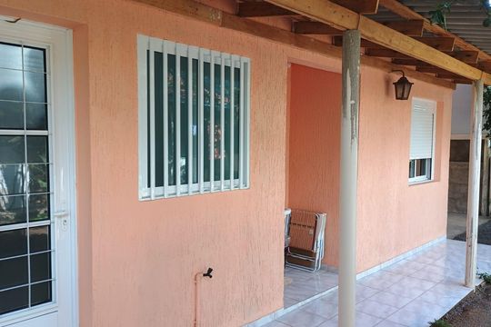 Casa à venda com 1 quarto, 70m² em Harmonia, Canoas