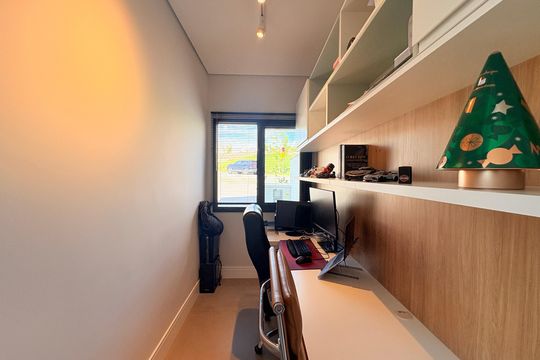 Escritório de casa de condomínio à venda com 4 quartos, 500m² em Jardim Samambaia, Jundiaí