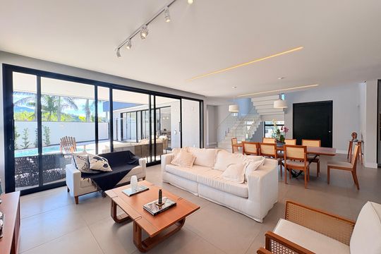 Casa de Condomínio à venda com 4 quartos, 500m² em Jardim Samambaia, Jundiaí