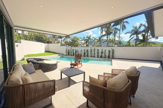 Quintal de casa de condomínio à venda com 4 quartos, 500m² em Jardim Samambaia, Jundiaí