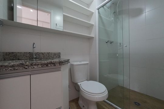 Banheiro de kitnet/studio à venda com 1 quarto, 30m² em Liberdade, São Paulo