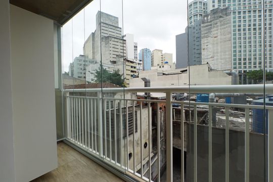 Varanda de kitnet/studio à venda com 1 quarto, 30m² em Liberdade, São Paulo