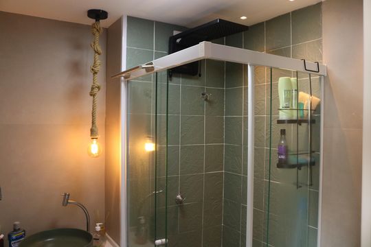 Banheiro de apartamento à venda com 1 quarto, 29m² em Água Branca, São Paulo