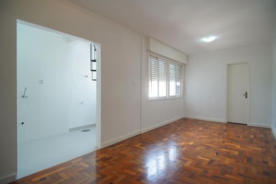 Apartamento à venda com 1 quarto, 64m² em Vila Ipiranga, Porto Alegre