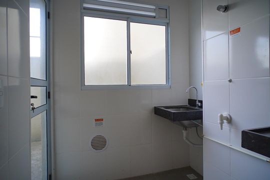 Área de Serviço de apartamento à venda com 2 quartos, 55m² em Jardim Carvalho, Porto Alegre
