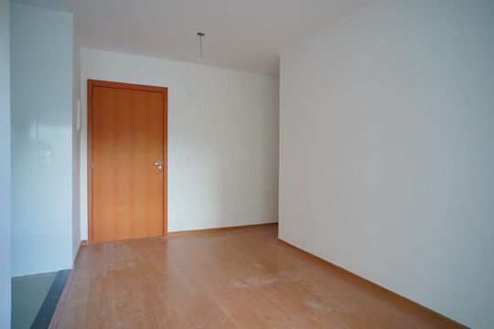 Sala de apartamento à venda com 2 quartos, 55m² em Jardim Carvalho, Porto Alegre