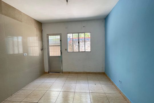 Sala de casa para alugar com 2 quartos, 125m² em Jardim Lina, Cotia