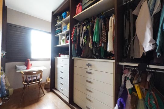 Apartamento à venda com 3 quartos, 167m² em Vila Deodoro, São Paulo