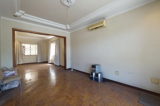 Casa para alugar com 3 quartos, 250m² em Vila Monumento, São Paulo